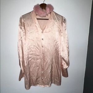 Luxurious Pink Satin Robe for Relaxed Comfort